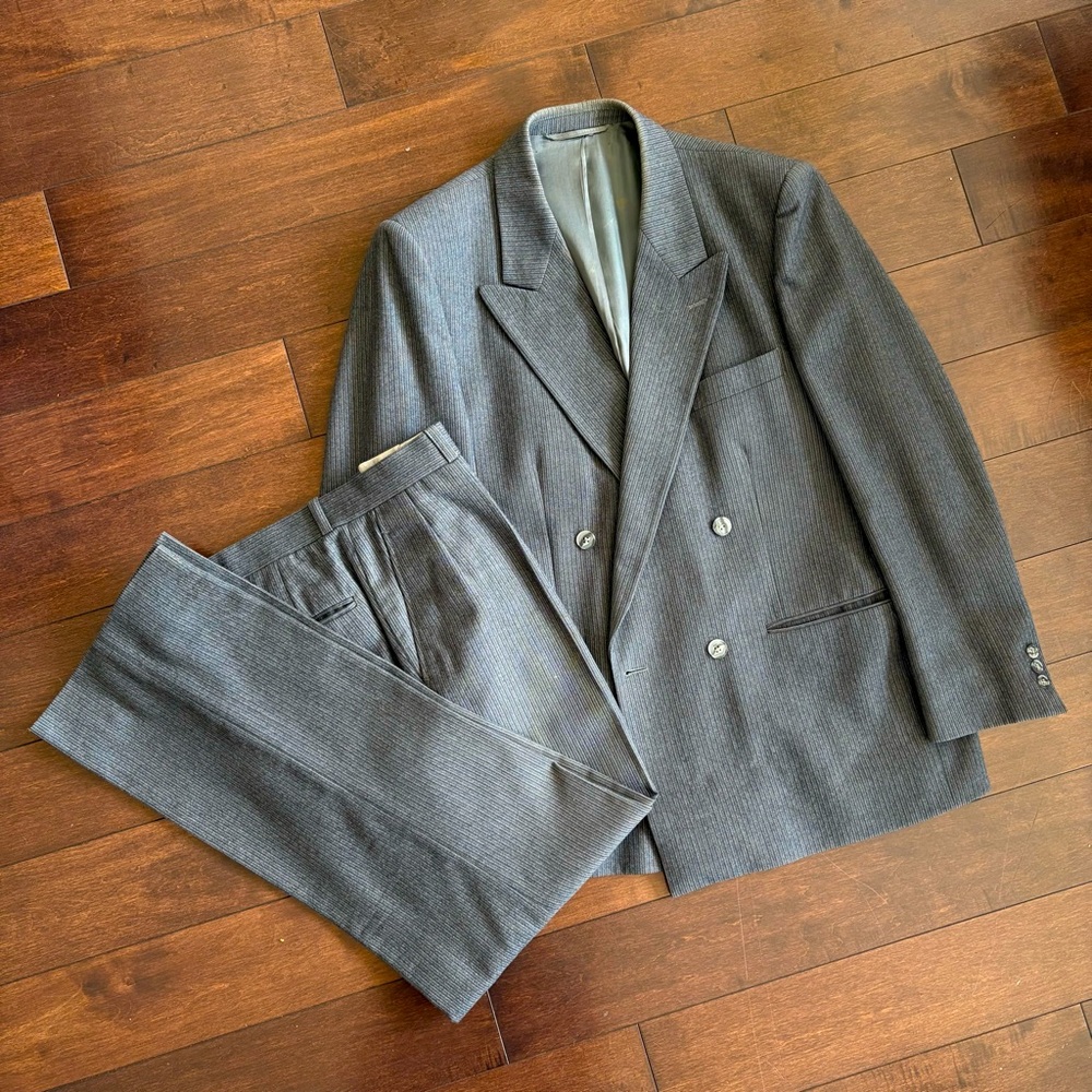 Men's Gray Double-Breasted Tip Top Suit